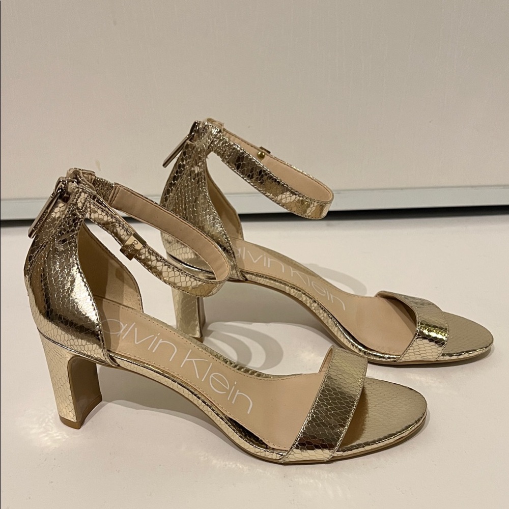 New Calvin Klein Metallic Gold Heels Sandals Snakeskin